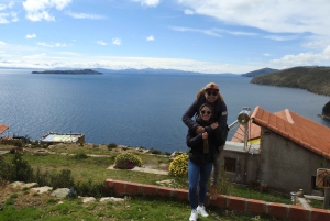 From La Paz: Lake Titicaca & Copacabana Day Trip with Lunch