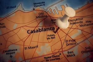 マラケシュ発：バンで行くカサブランカ日帰り旅行