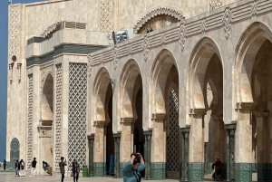 マラケシュ発：バンで行くカサブランカ日帰り旅行