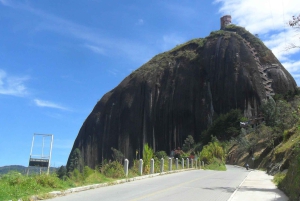 Fra Medellín: Privat tur til Guatapé og Peñol Rock