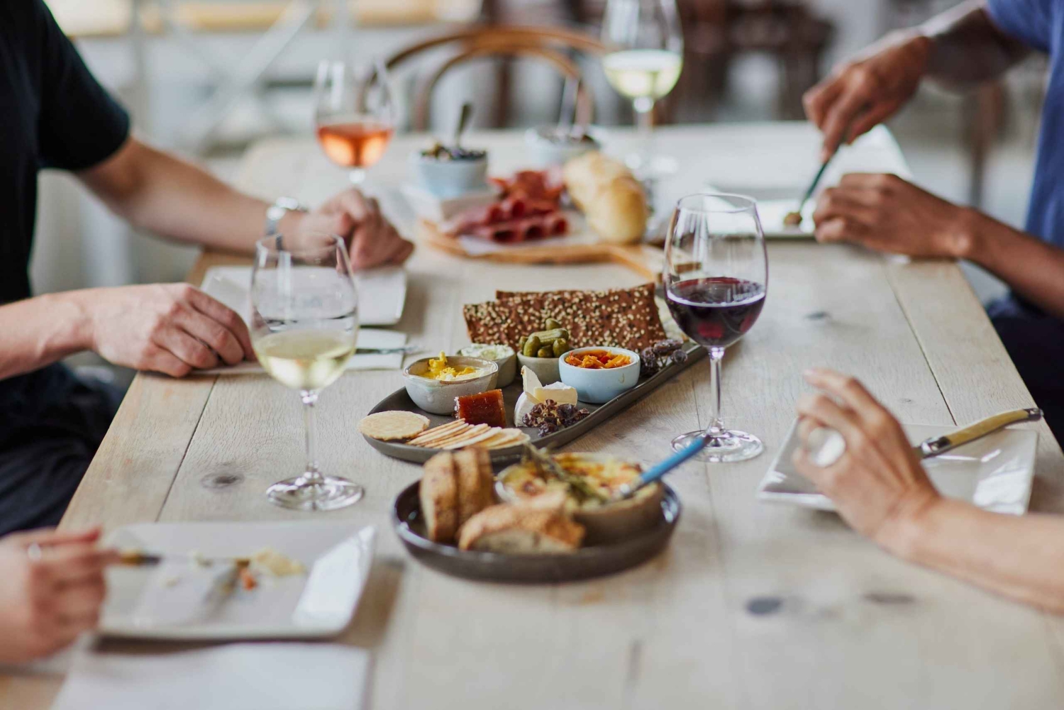 From Melbourne: Yarra Valley Chandon Cheese & Kangaroos Tour