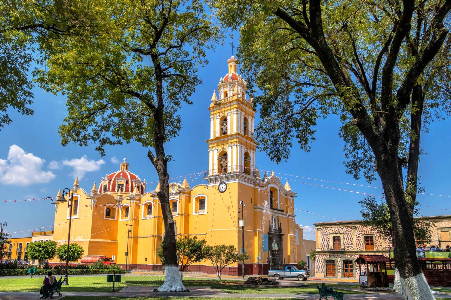 From Mexico City: Private Day Tour to Cholula, Tonantzintla, and Puebla
