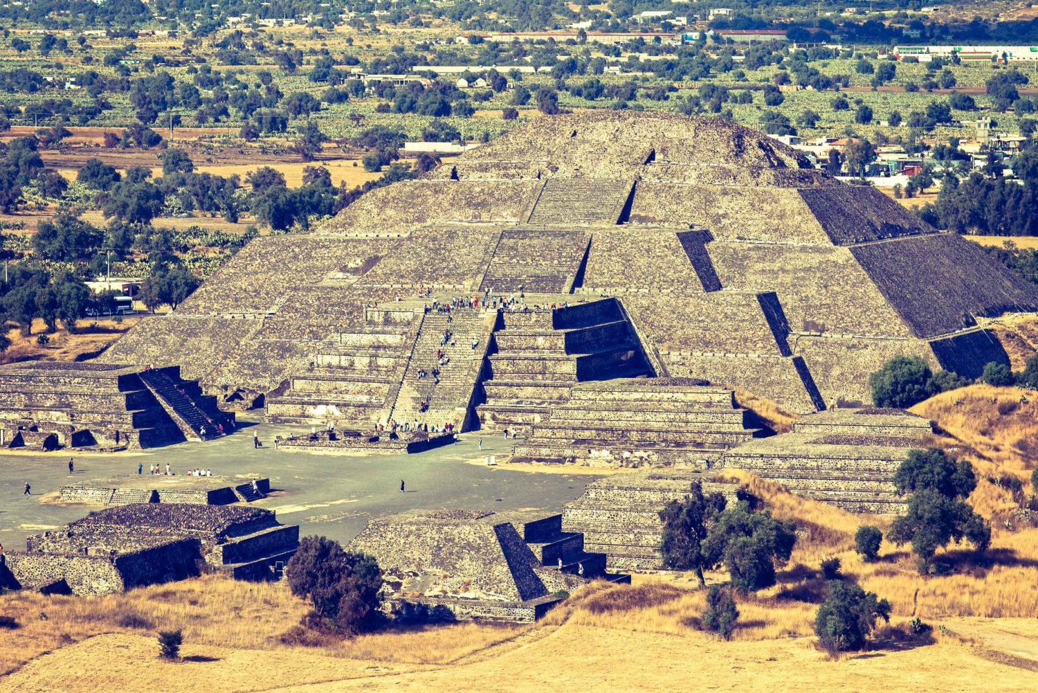 From Mexico City: Tour of Teotihuacan and Basilica of Guadalupe