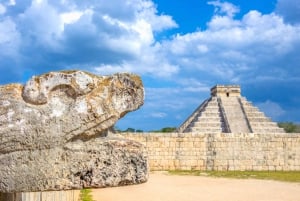Desde Playa del Carmen: Tour a Chichén Itzá, Valladolid con Cenote y buffet