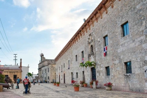 From Punta Cana: Santo Domingo Full-Day Tour with Lunch