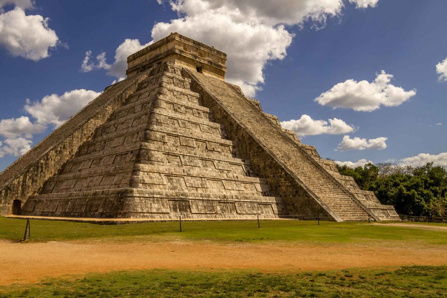 From Riviera Maya: Chichén Itzá, Cenote, Valladolid, and buffet lunch