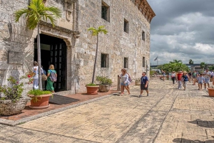 From Santo Domingo: Full day Historical Tour with Lunch