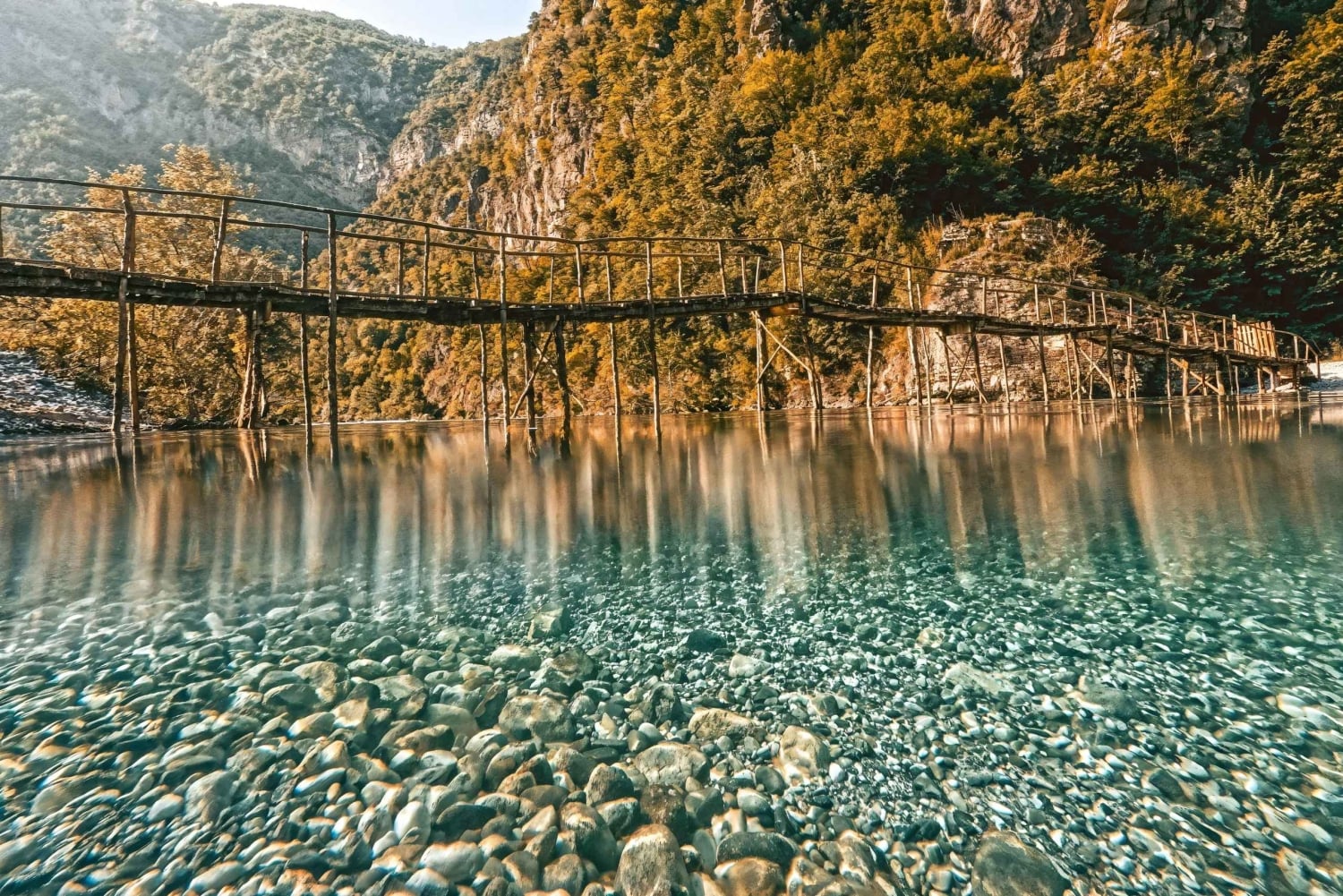 Von Tirana/Golem/Durres: Komani-See und Shala-Fluss-Tour