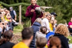 Windermerestä: Muncaster Castle