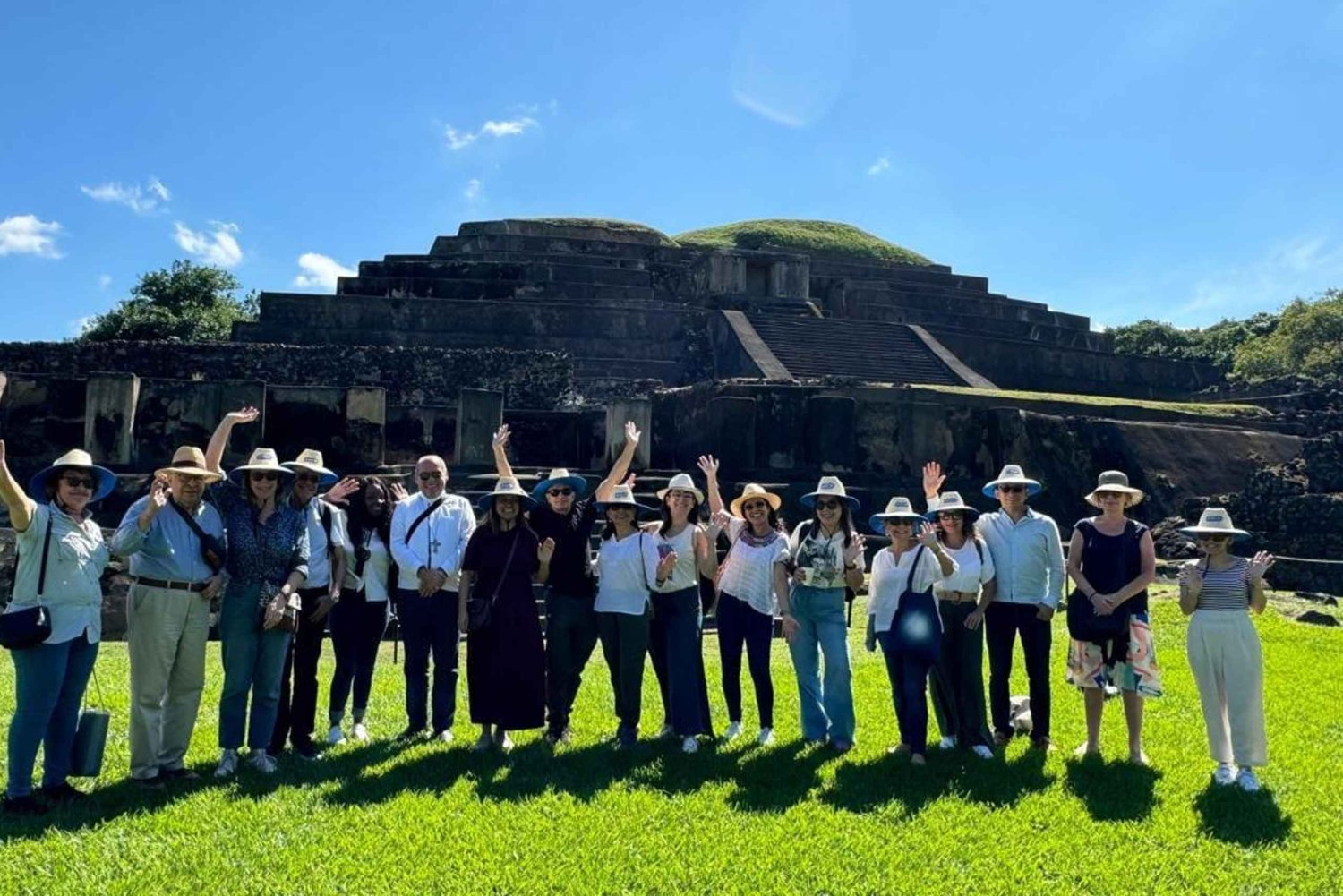 DIA COMPLETO, SITIO MAYA TAZUMAL, LAGO COATEPEQUE Y VOLCAN SAN SALVADOR