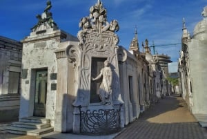 Full Day Tour with a Cultural Perspective + Palacio Barolo