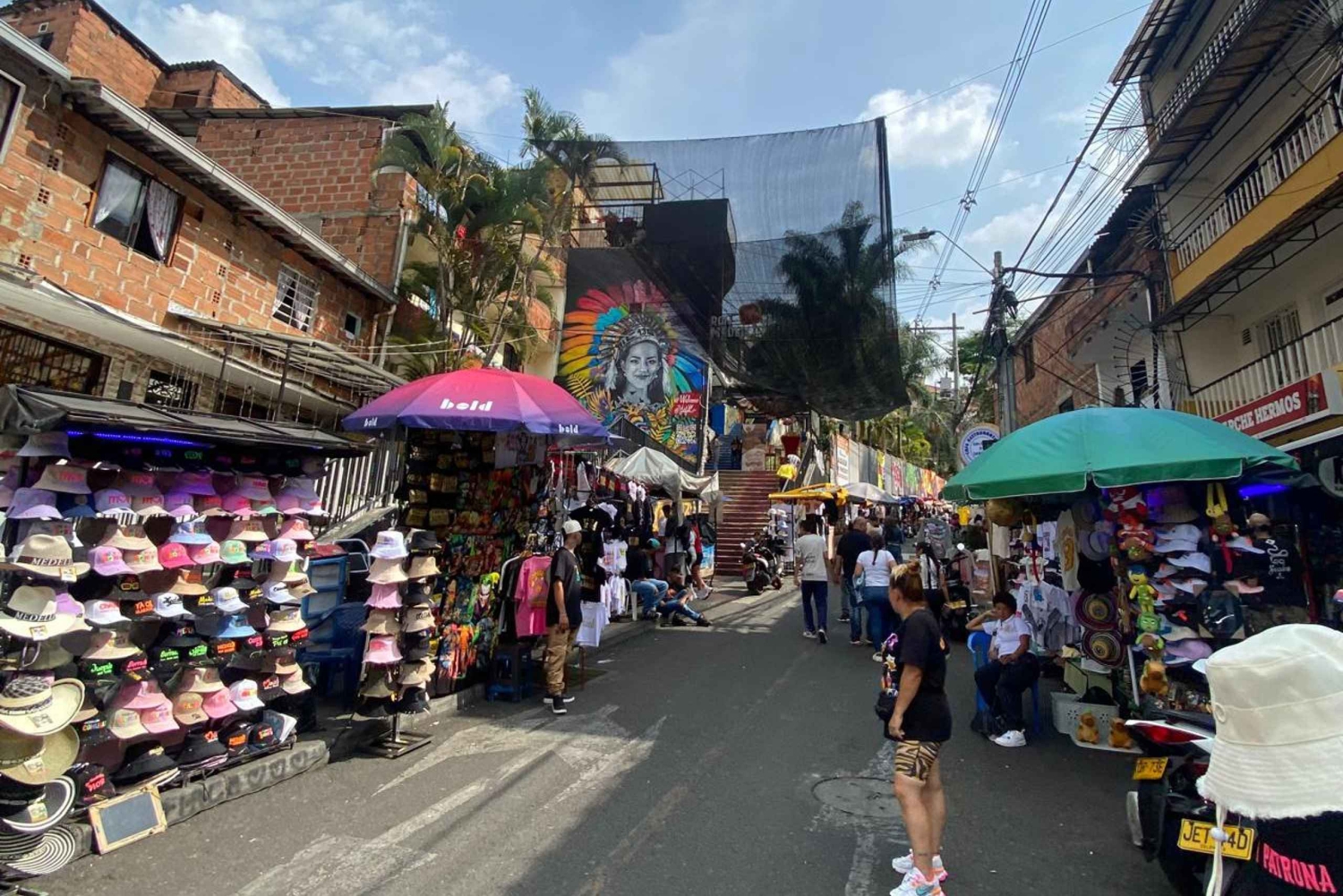 Graffiti Tour in the comuna 13 of medellin