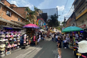 Graffiti Tour in the comuna 13 of medellin