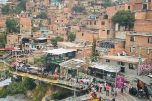 Graffiti Tour Medellin: History and art in Comuna 13