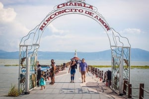 Guadalajara: Lake Chapala and Ajijic Day Trip with Boat Trip