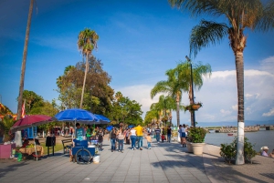 Guadalajara: Lake Chapala and Ajijic Day Trip with Boat Trip