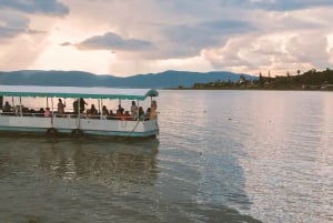 Guadalajara: Lake Chapala and Ajijic Day Trip with Boat Trip