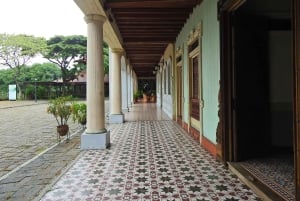 Guayaquil: Personalized City Tour with Guide