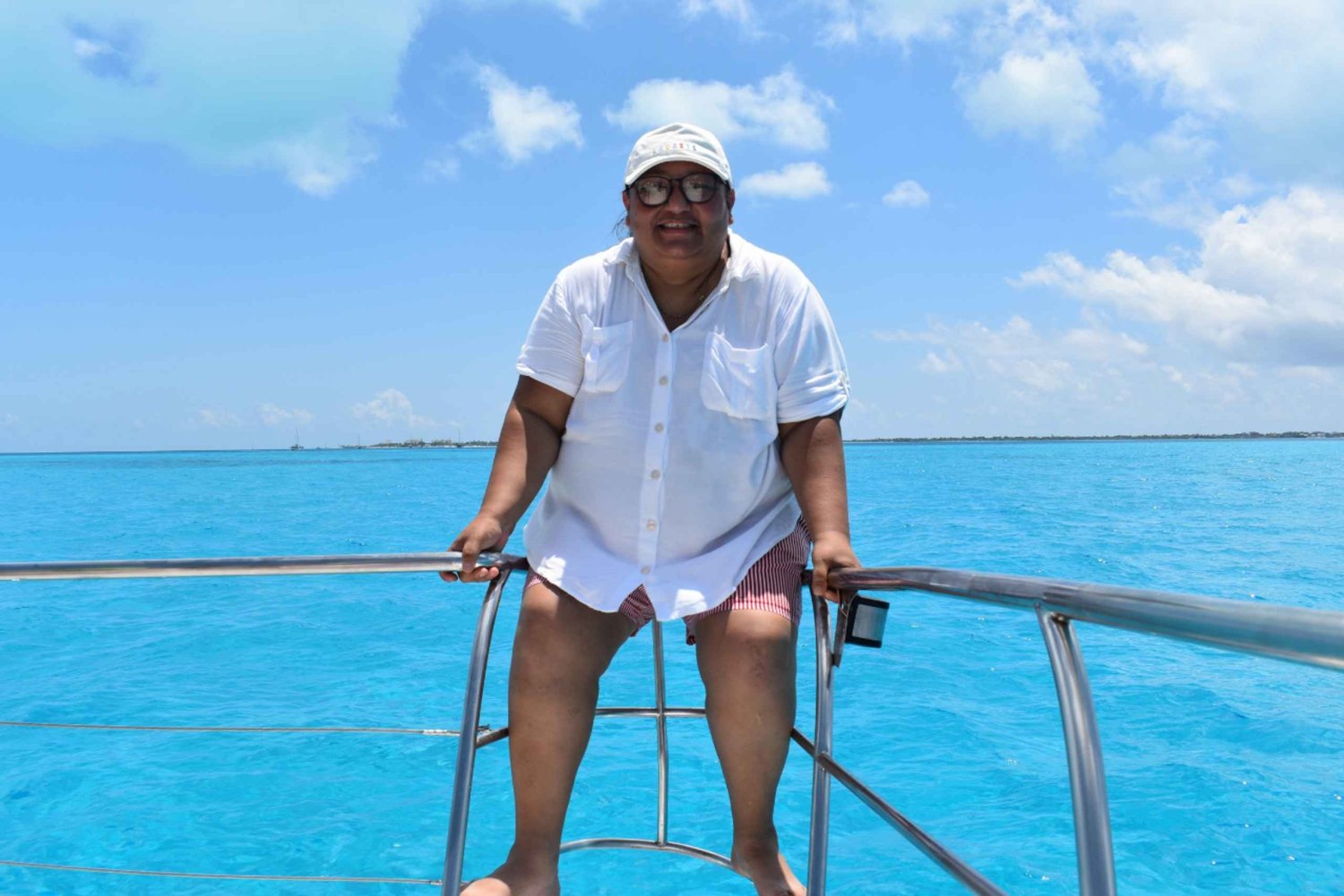 Isla Mujeres: Katamaran Tour nur für Erwachsene, Open Bar & Schnorcheln