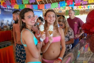 Isla Mujeres: Catamaran Tour, snorkel, buffet and open bar
