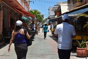 Isla Mujeres: Katamaran og snorkeloplevelse kun for voksne