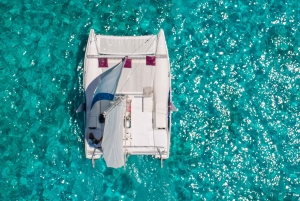 Isla Mujeres: Snorkeling Tour with Open Bar