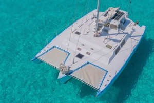 Isla Mujeres: Snorkeling Tour with Open Bar