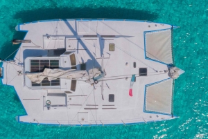 Isla Mujeres: Snorkeling Tour with Open Bar