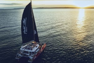 La Grande Motte: Camargue Sunset Catamaran Tour with a Drink