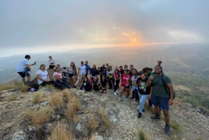 ラ・リベルタ州：ペニョン・デ・コマサグアハイキング