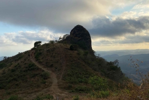 ラ・リベルタ州：ペニョン・デ・コマサグアハイキング