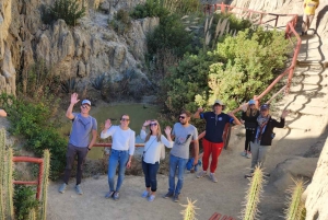 La Paz: Private City Tour with Cable Car & Moon Valley Visit