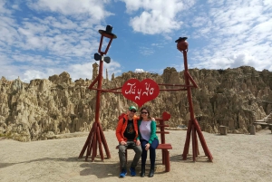 La Paz: Private City Tour with Cable Car & Moon Valley Visit
