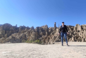La Paz: Private City Tour with Cable Car & Moon Valley Visit