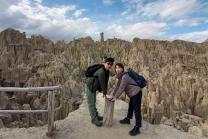 La Paz: Private City Tour with Cable Car & Moon Valley Visit