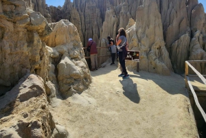 La Paz: Private City Tour with Cable Car & Moon Valley Visit