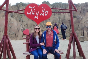 La Paz: Private City Tour with Cable Car & Moon Valley Visit