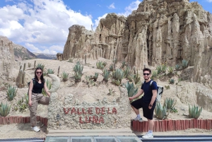 La Paz: Private City Tour with Cable Car & Moon Valley Visit