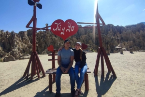 La Paz: Private City Tour with Cable Car & Moon Valley Visit