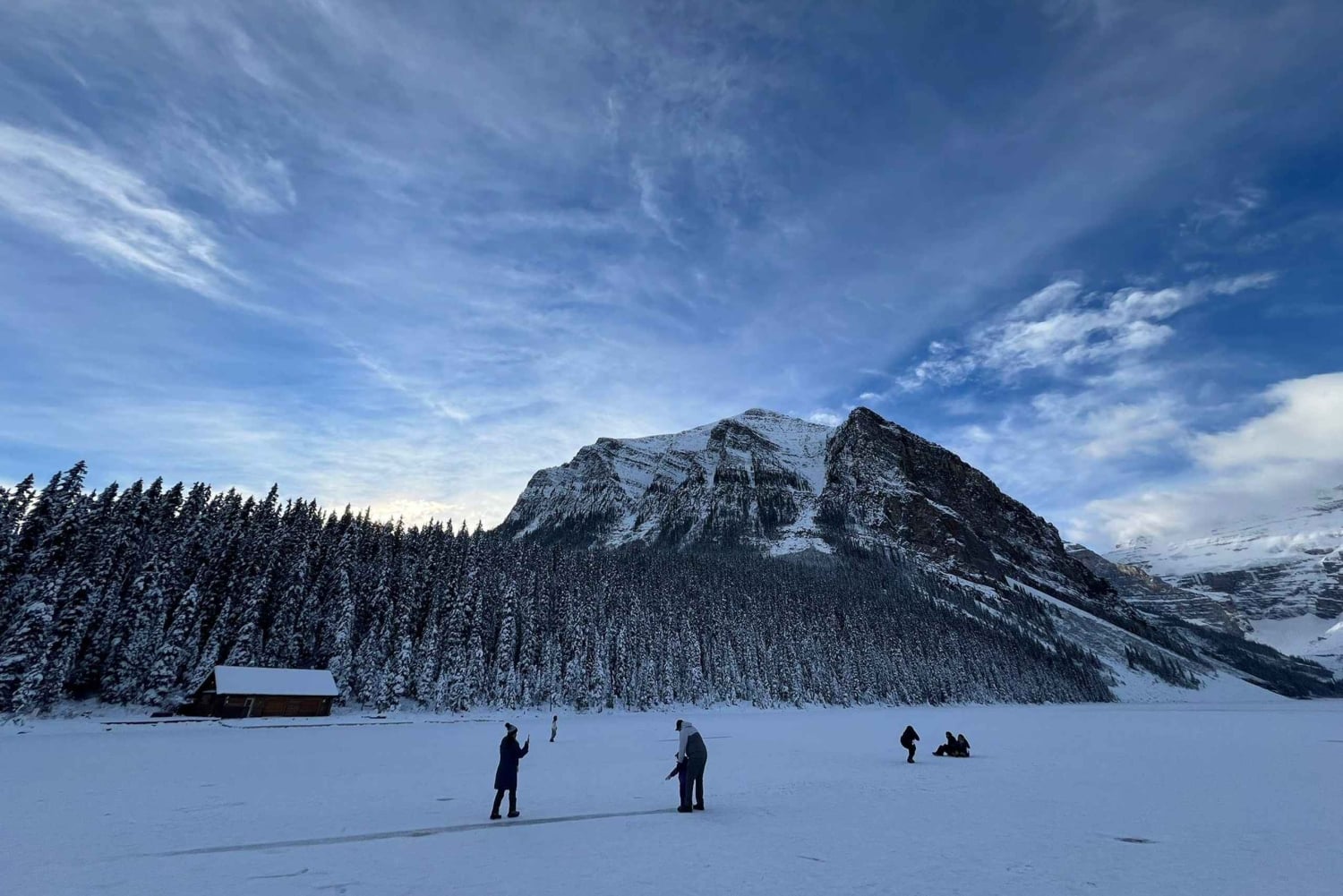 Lake Louise & Emerald Lake Half Day Tour from Canmore/Banff