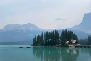Lake Louise & Emerald Lake Half Day Tour from Canmore/Banff