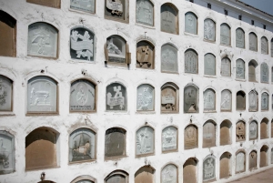 Lima: Kierros Liman vanhimmalla ja tunnetuimmalla hautausmaalla