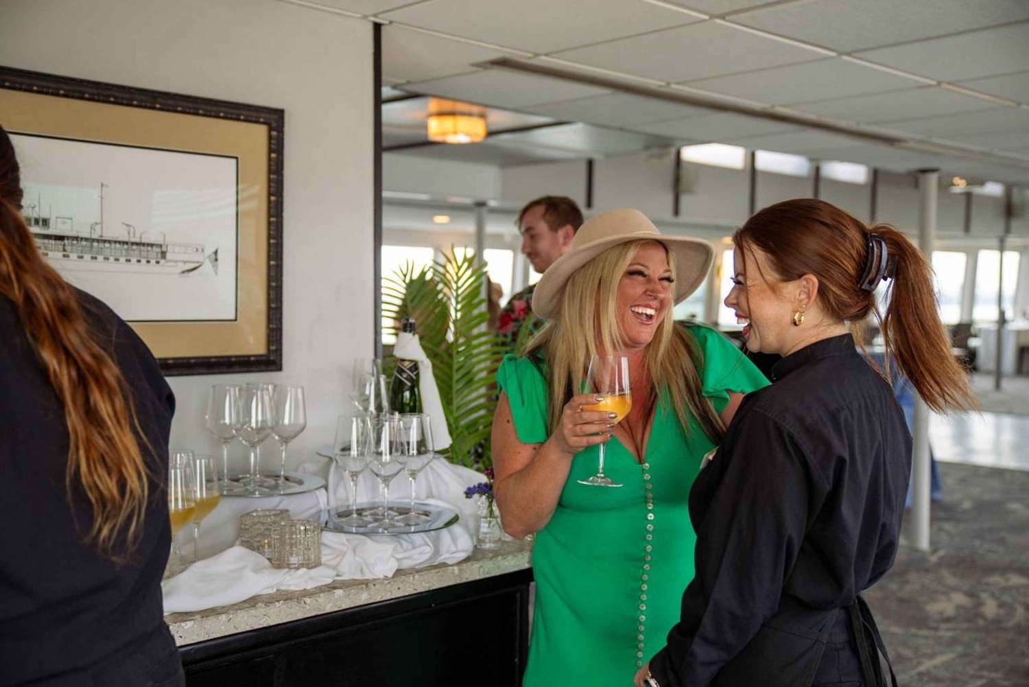 Marina del Rey: City Cruises -shamppanjabrunssiristeily