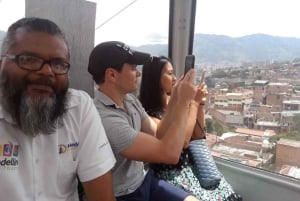 Medellin: Barrio Transformation Tour