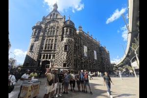 Medellín: Chiva-tur med Metrocable og sporvogn