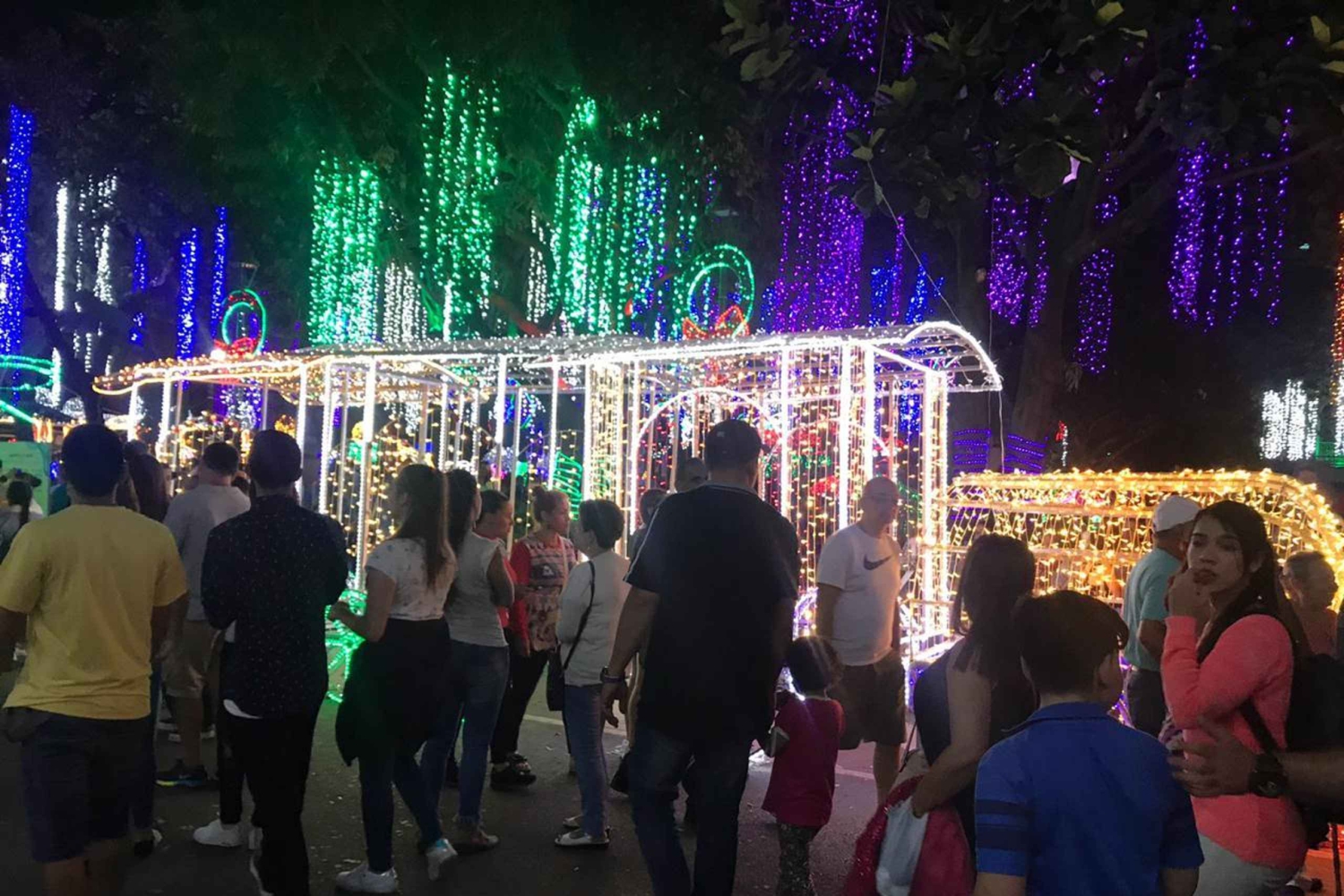 Medellin Christmas Lights Tour