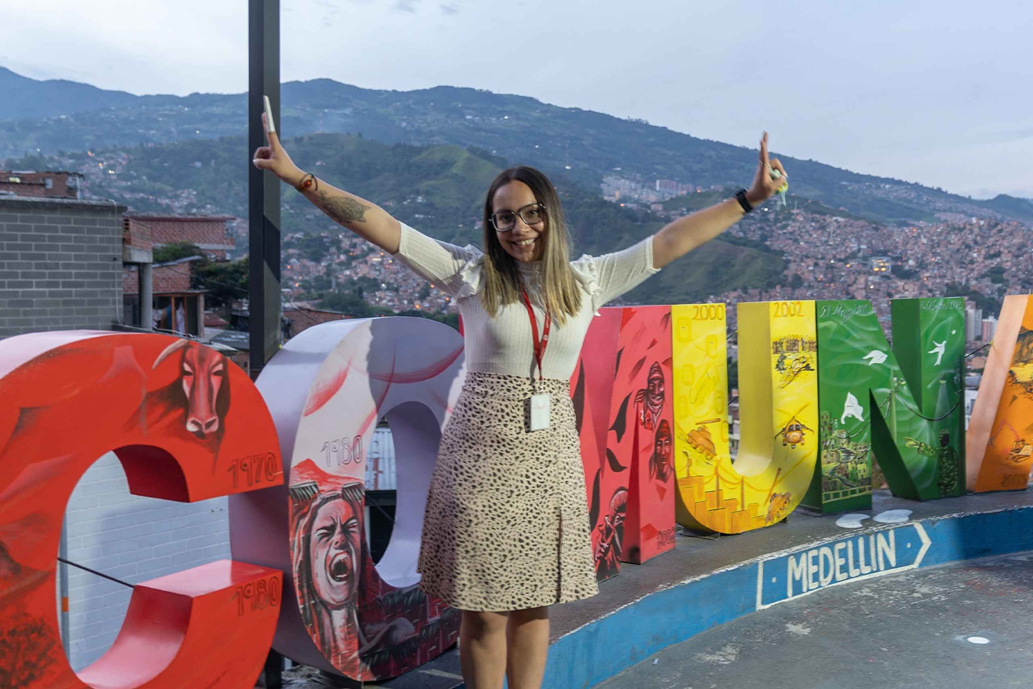 Medellin: City Tour & Comuna 13 Graffiti Tour