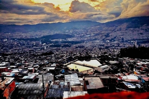 Medellín : visite privée des communes 13 et 3 en téléphérique