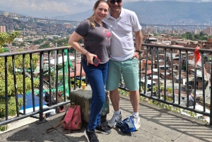 Medellín : visite privée des communes 13 et 3 en téléphérique