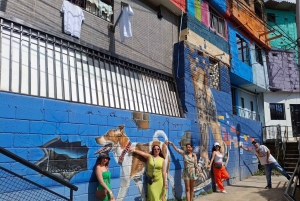 Medellín : visite privée des communes 13 et 3 en téléphérique